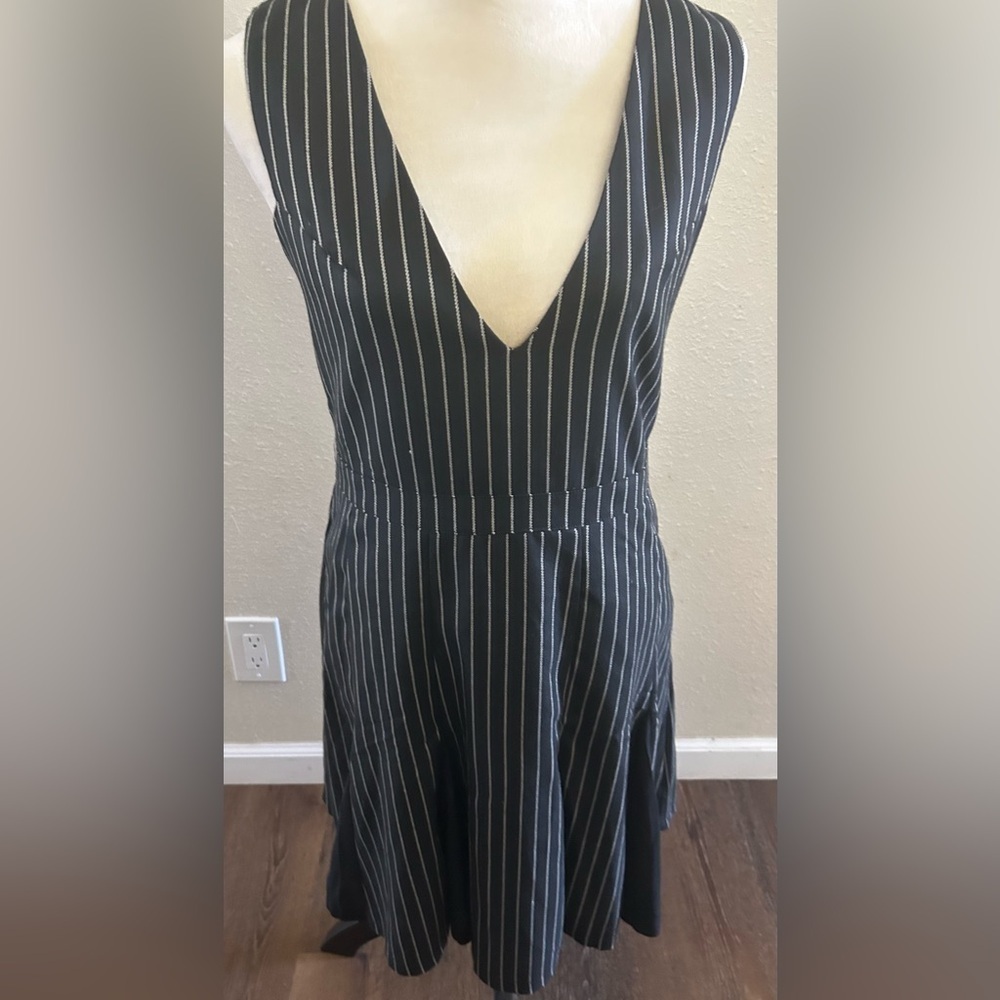 Beulah Black and White womens Striped V-Neck Dress size M NWT